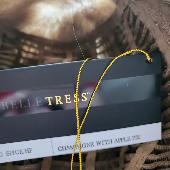 Belletress WIG NEED TO SELL MOVING - Picture 10 of 10